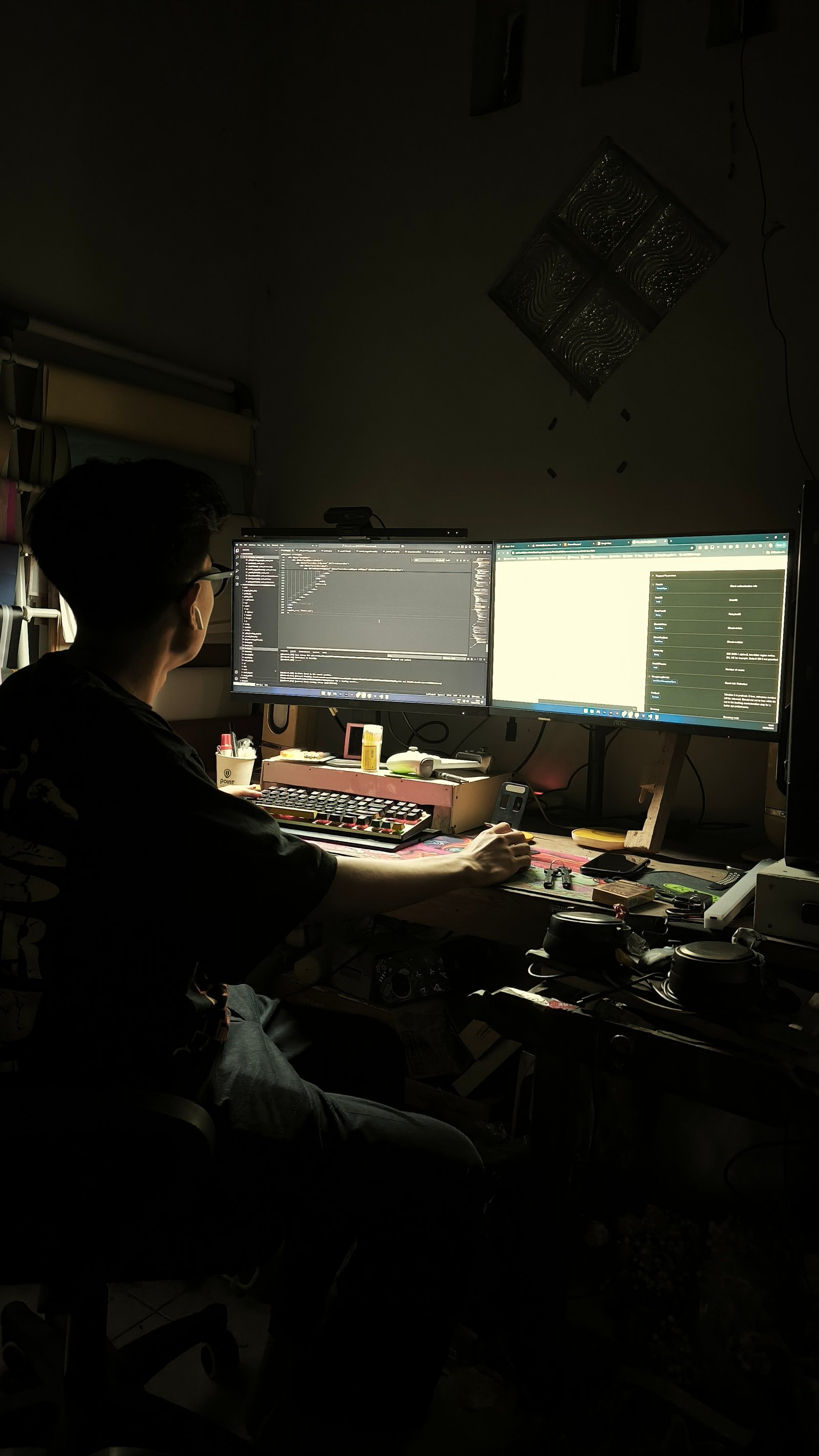 Tembeng Putik: Di Antara Debu dan Hari-Hari yang Berulang